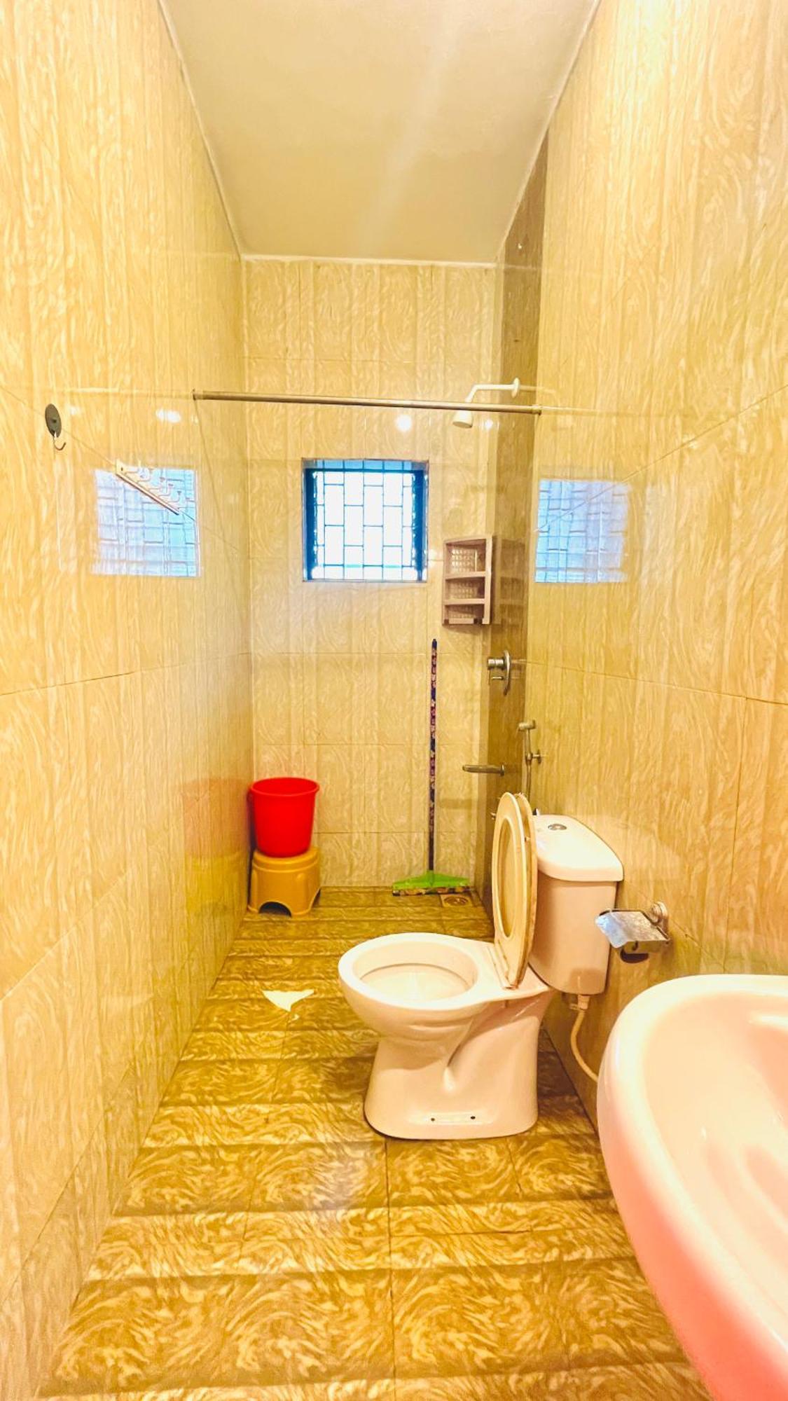 Mitra Hostel 阿姆波尔 客房 照片