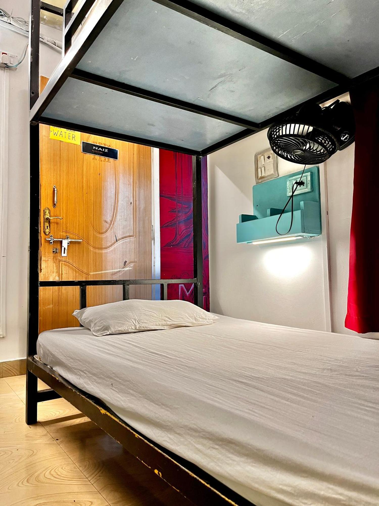 Mitra Hostel 阿姆波尔 外观 照片